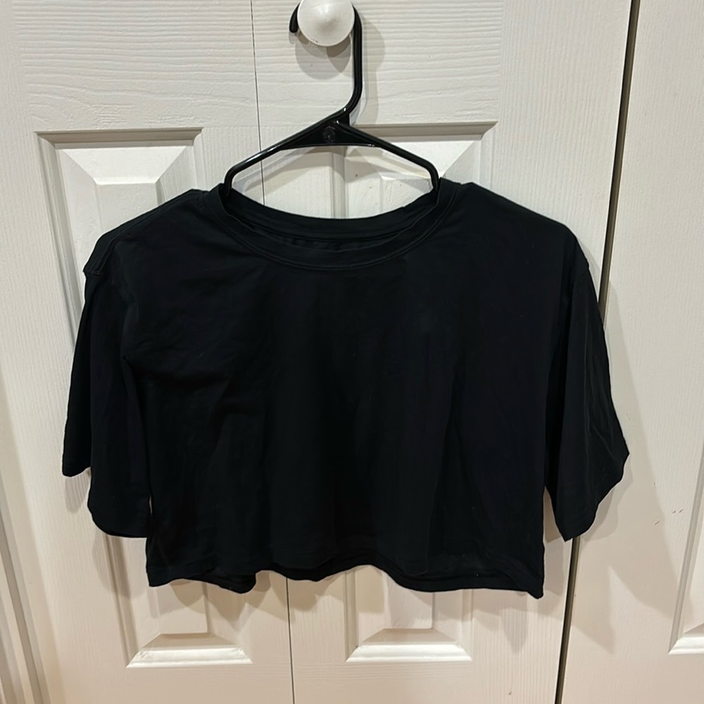 Crz Yoga black crop tee